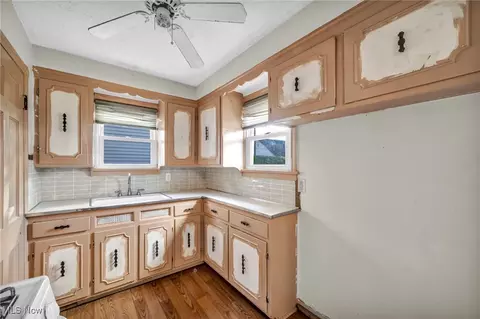 Kitchen - 8017 Ackley Rd, Parma, OH 44129 photo 3 of 4