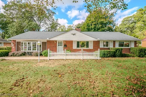 6430 S Cedarwood Rd, Mentor, OH 44060