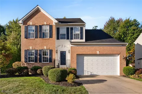 35155 Saddle Creek Dr, Avon, OH 44011