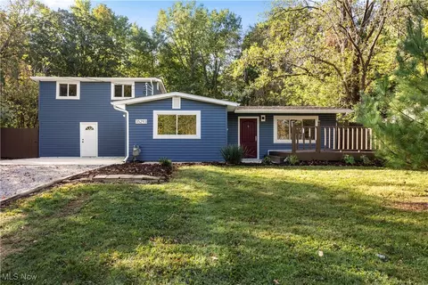 35293 Elm Rd, Grafton, OH 44044
