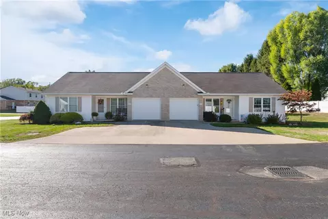 1153 Tessa Trl, Hartville, OH 44632