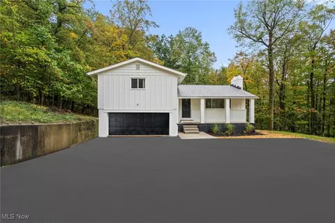 9035 Wallings Rd, North Royalton, OH 44133
