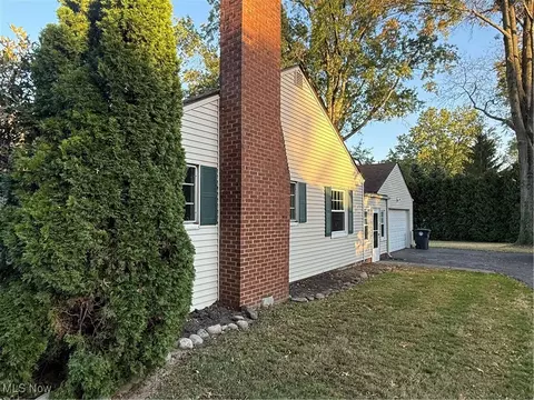 2520 Holgate Rd, Akron, OH 44313 photo 4