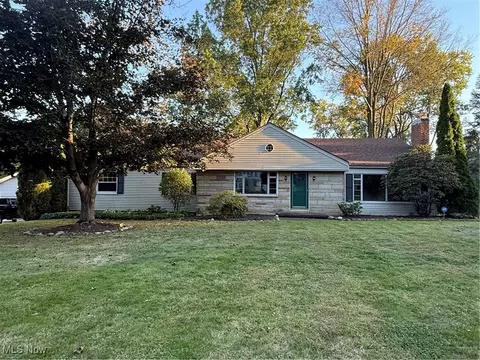 2520 Holgate Rd, Akron, OH 44313 photo 2