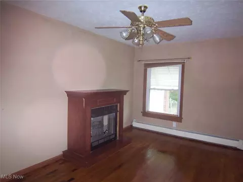 Living - 2050 W River Rd S, Elyria, OH 44035 photo 3 of 5
