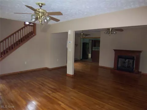 Living - 2050 W River Rd S, Elyria, OH 44035 photo 1 of 5
