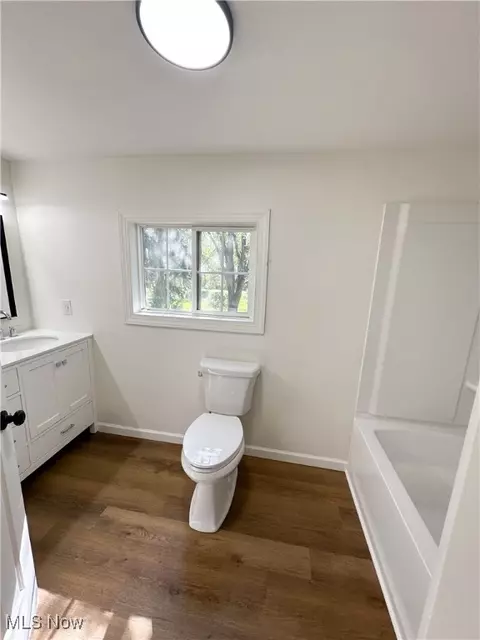 Bath - 42764 Buckeye, Flushing, OH 43977 photo 1 of 2