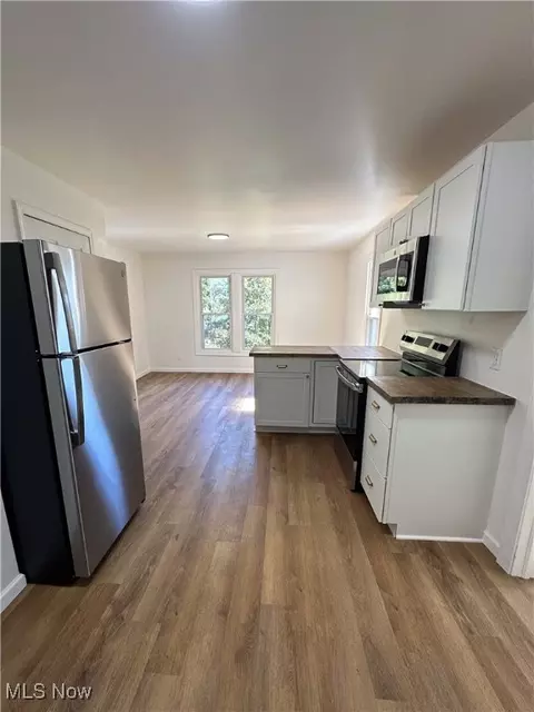 Kitchen - 42764 Buckeye, Flushing, OH 43977 photo 2 of 2