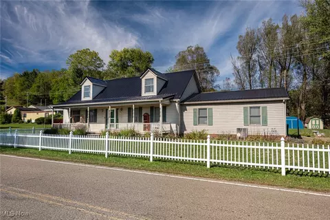44790 County Road 23, Coshocton, OH 43812