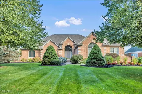 3571 Bay Hill Dr, Fairlawn, OH 44333