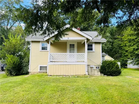 634 Goist Ln, Girard, OH 44420
