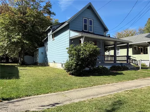 1115 Myrtle Ave, Ashtabula, OH 44004 photo 2