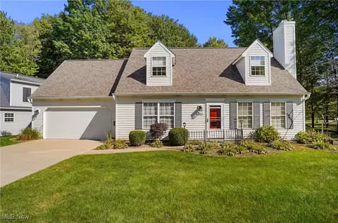 10502 White Ash Trl, Twinsburg, OH 44087