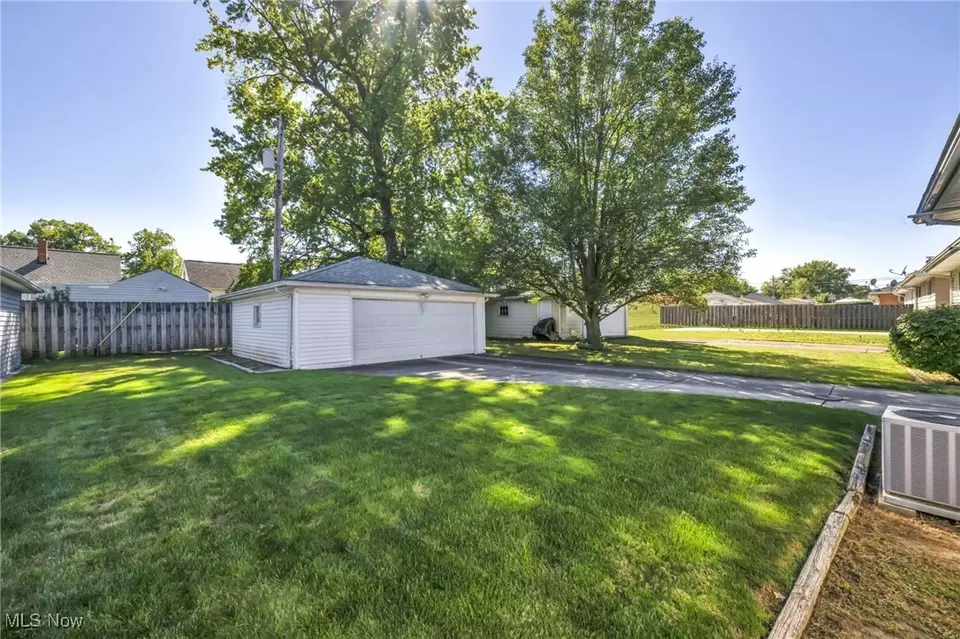 Exterior - 13732 Carpenter Rd, Garfield Heights, OH 44125 photo 5 of 9
