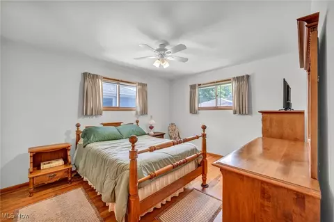 Bedroom - 13732 Carpenter Rd, Garfield Heights, OH 44125 photo 1 of 11