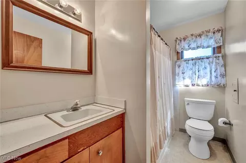 Bath - 13732 Carpenter Rd, Garfield Heights, OH 44125 photo 1 of 1