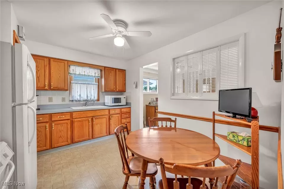 Kitchen - 13732 Carpenter Rd, Garfield Heights, OH 44125 photo 2 of 3