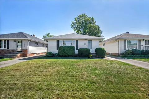 13732 Carpenter Rd, Garfield Heights, OH 44125