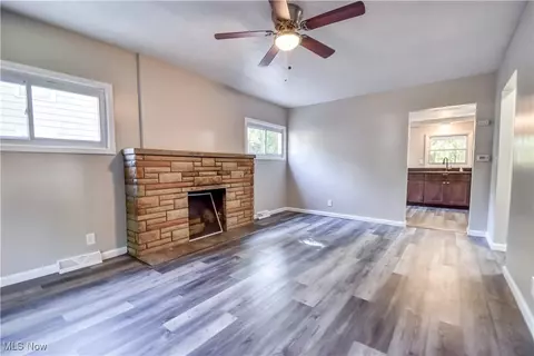 334 E 238th St, Euclid, OH 44123 photo 7