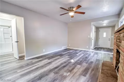 334 E 238th St, Euclid, OH 44123 photo 13