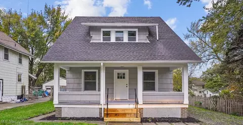 265 Charles Ave NE, Warren, OH 44483