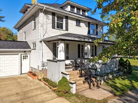 208 King St, Ravenna, OH 44266
