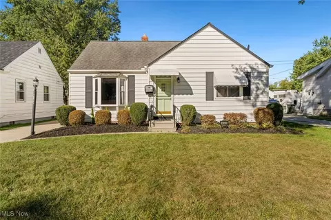 4140 W 220th St, Fairview Park, OH 44126