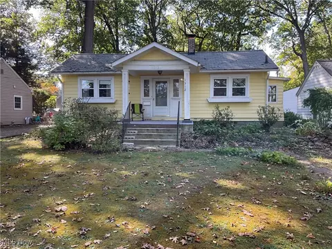 1312 Riverside Dr, Akron, OH 44310
