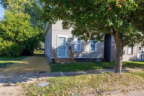 7212 Camden Ave, Cleveland, OH 44102