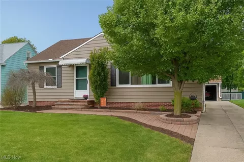 30401 Clarmont Rd, Willowick, OH 44095