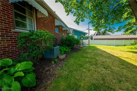 109 Miles Ave NW, Canton, OH 44708 photo 18