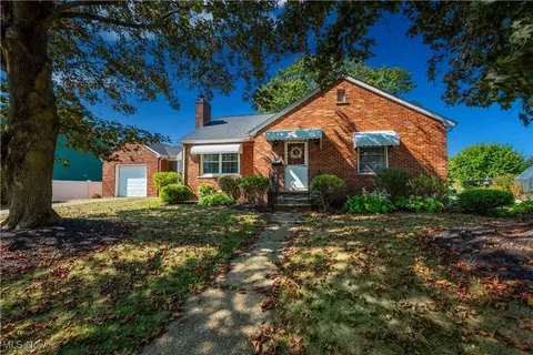 109 Miles Ave NW, Canton, OH 44708