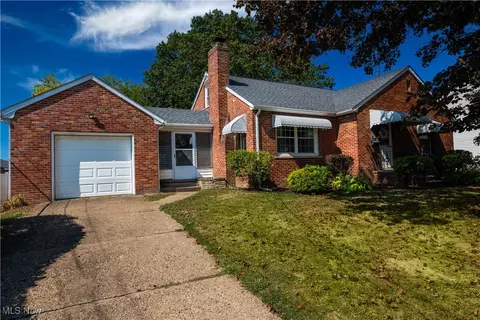 109 Miles Ave NW, Canton, OH 44708 photo 2