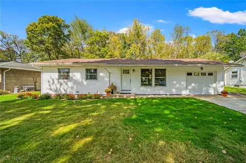 284 Northmoreland Ave, Munroe Falls, OH 44262