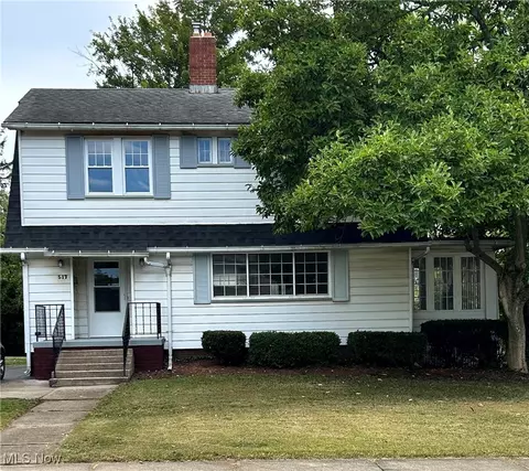 517 Oak Knoll Ave SE, Warren, OH 44483
