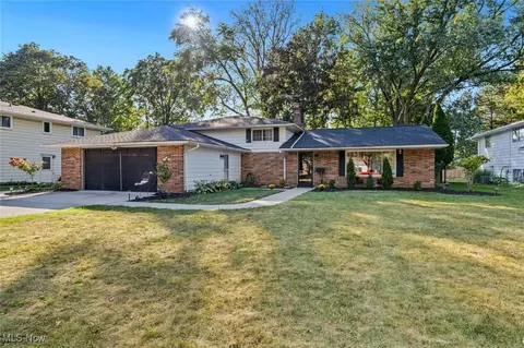 4580 Andorra Dr, North Olmsted, OH 44070