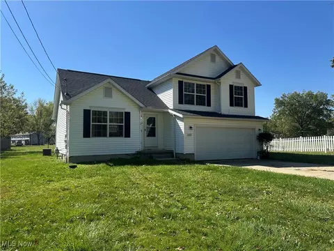 Exterior - 9137 Maple Grove Rd, Windham, OH 44288 photo 2 of 7