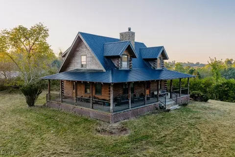 5991 Sandy Ridge Rd SE, Tippecanoe, OH 44699