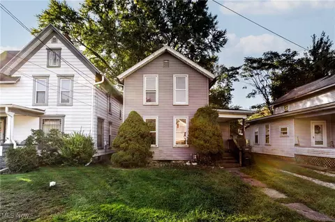 527 State St, Conneaut, OH 44030
