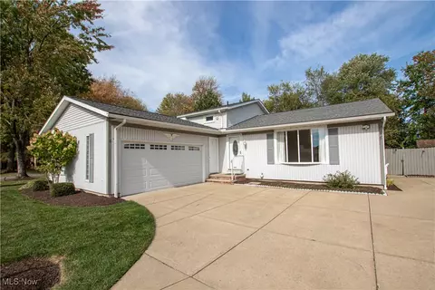 20678 Spruce Dr, Strongsville, OH 44149
