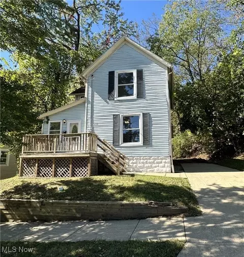 2134 7th St SW, Akron, OH 44314