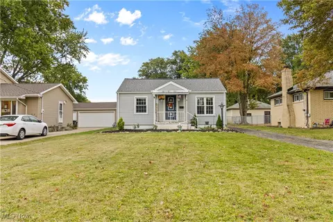 6749 Middlebrook Blvd, Middleburg Heights, OH 44130