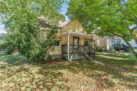 843 Davies Ave, Akron, OH 44306