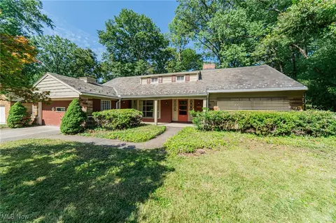 3153 Eastwick Dr, Cleveland Heights, OH 44118
