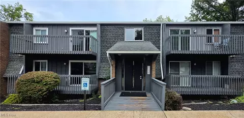 6215 Hidden Creek Dr # 118, Lorain, OH 44053