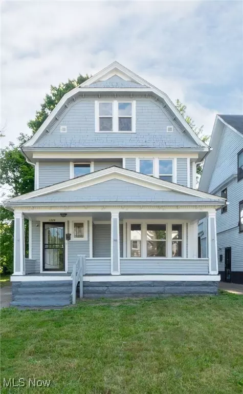 1229 Melbourne Rd, East Cleveland, OH 44112