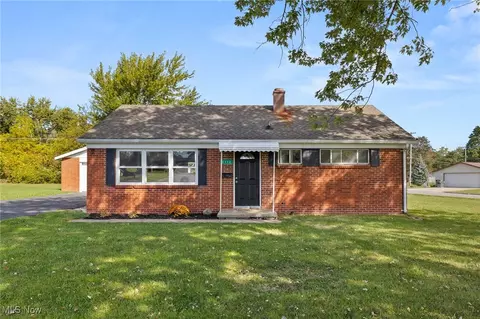 2112 Rosewood Dr, Ontario, OH 44906