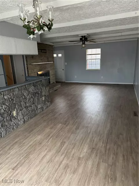 302 57th St, Vienna, WV 26105 photo 2