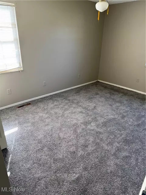 302 57th St, Vienna, WV 26105 photo 5