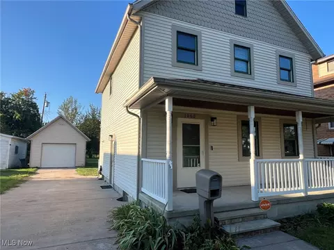 Exterior - 1960 E 33rd St, Lorain, OH 44055 photo 3 of 6